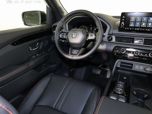 New 2025 Honda Pilot TrailSport image 7