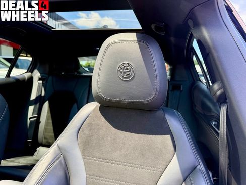 Used 2018 Alfa Romeo Stelvio Quadrifoglio w/ Driver Assist Dynamic Package AWD/4WD image 12