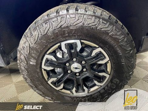 Used 2023 Chevrolet Silverado 1500 ZR2 w/ Technology Package AWD/4WD image 31