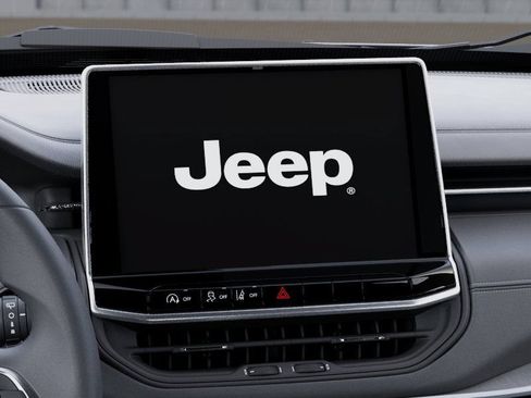 New 2025 Jeep Compass Latitude w/ Sun & Sound Group AWD/4WD image 19