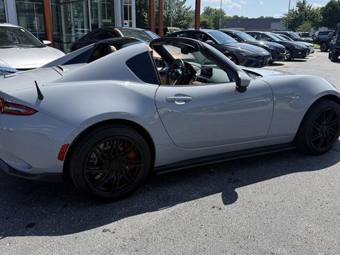 Used 2025 MAZDA MX-5 Miata RF Grand Touring RWD image 3