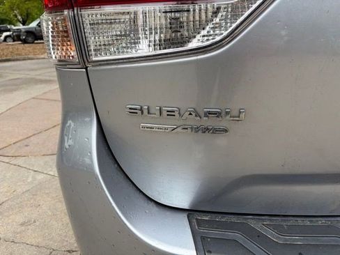 Used 2019 Subaru Forester Premium AWD/4WD image 12