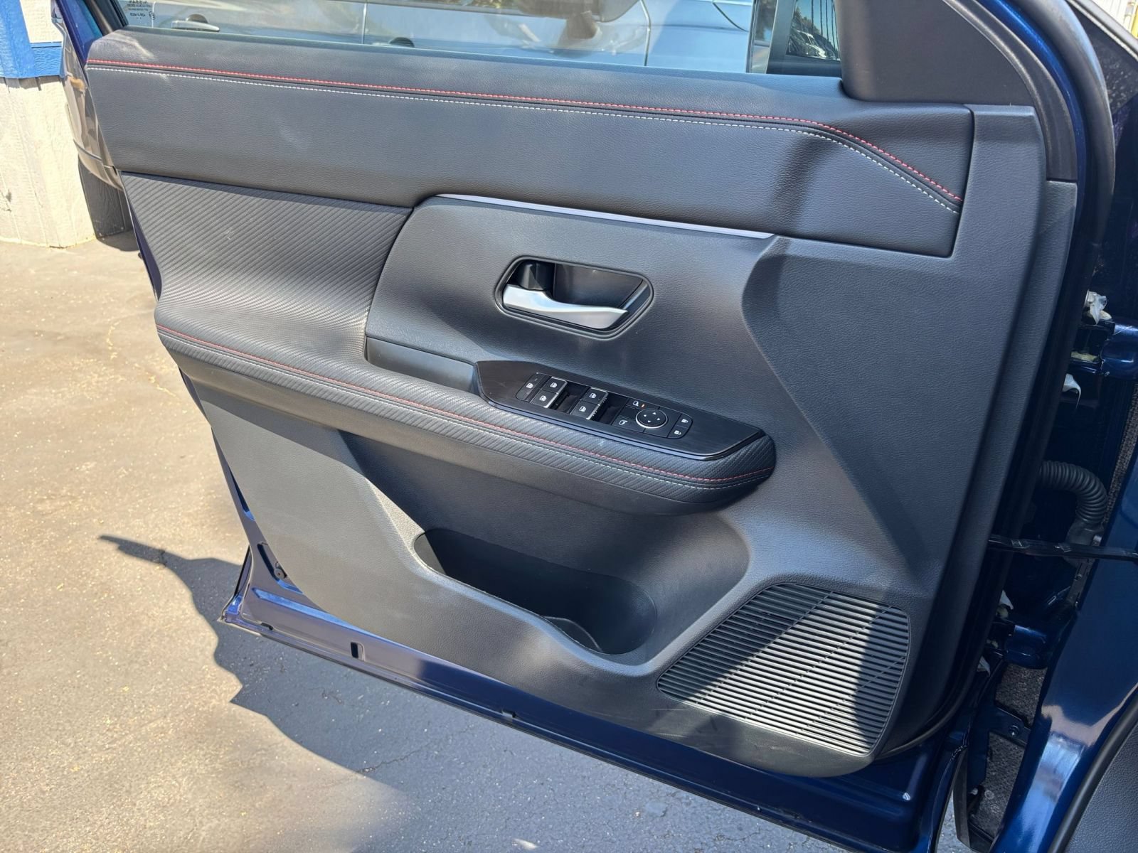 Used 2026 Nissan Kicks SR FWD image 18