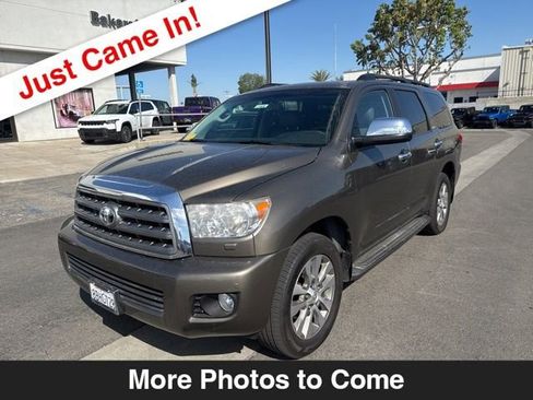 Used 2017 Toyota Sequoia Limited w/ Safety & Convenience Package AWD/4WD image 1