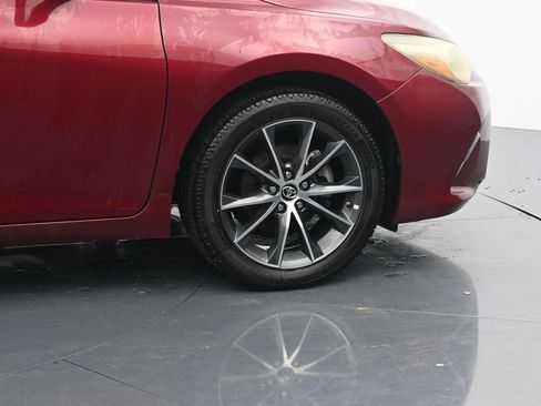 Used 2016 Toyota Camry XSE w/ Moonroof Package FWD image 11