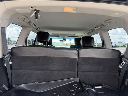 Used 2012 INFINITI QX56 4WD w/ Theater Pkg image 3