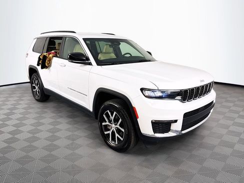 Used 2025 Jeep Grand Cherokee L Limited AWD/4WD image 1
