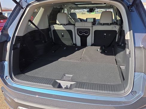 New 2026 Honda Pilot Touring image 7