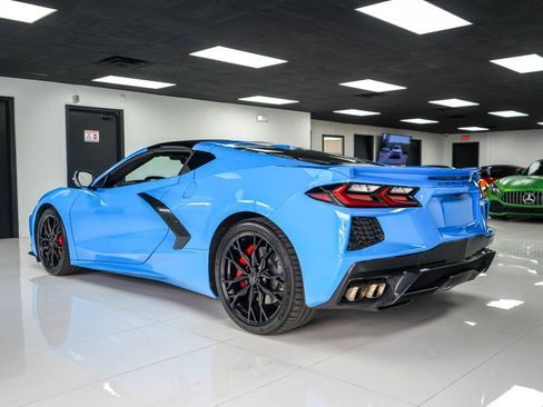 Used 2025 Chevrolet Corvette Stingray Coupe w/ 1LT RWD image 3