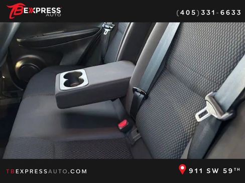 Used 2021 Nissan Rogue Sport S image 17