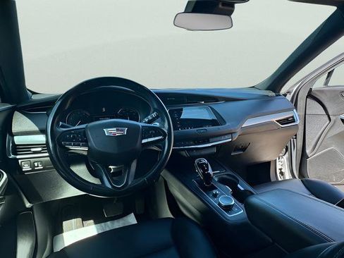 Used 2020 Cadillac XT4 Premium Luxury FWD image 21