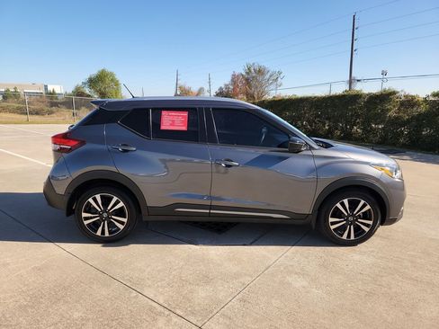 Certified 2020 Nissan Kicks SR image 4