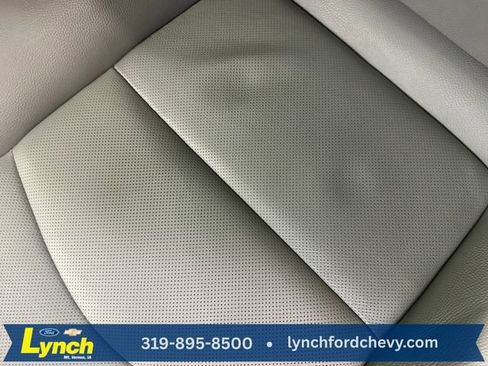 Used 2018 Chevrolet Equinox Premier image 10