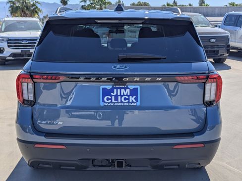 New 2026 Ford Explorer Active RWD image 3