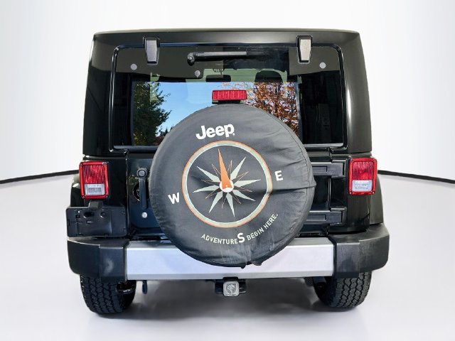 Used 2015 Jeep Wrangler Sahara w/ Connectivity Group AWD/4WD image 7