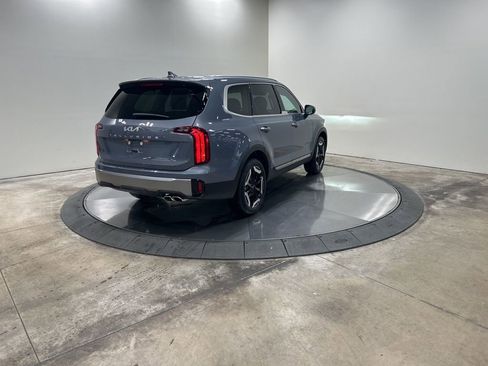 New 2025 Kia Telluride S image 5