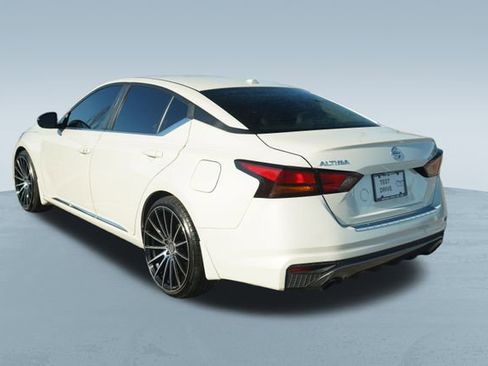 Used 2019 Nissan Altima 2.5 SR w/ SR Premium Package image 5