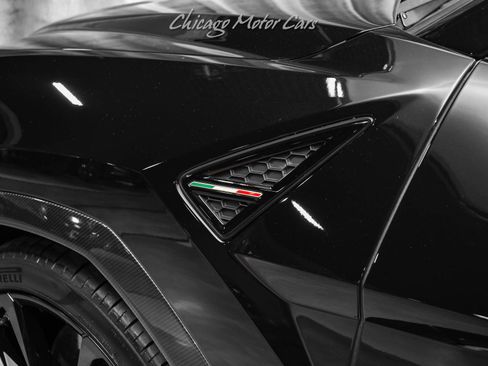 Used 2020 Lamborghini Urus image 38