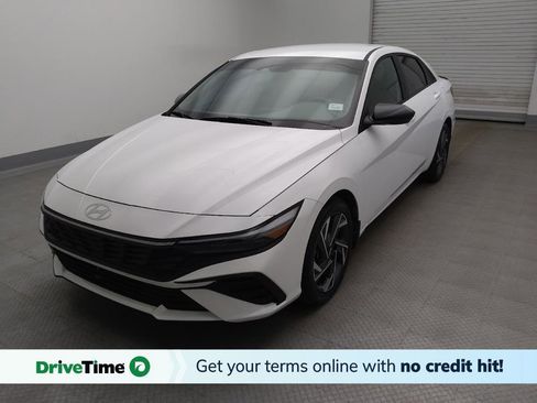 Used 2025 Hyundai Elantra Sport image 1