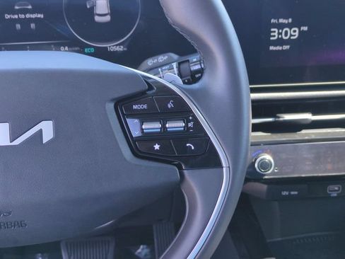 Certified 2024 Kia Niro Wind FWD image 19