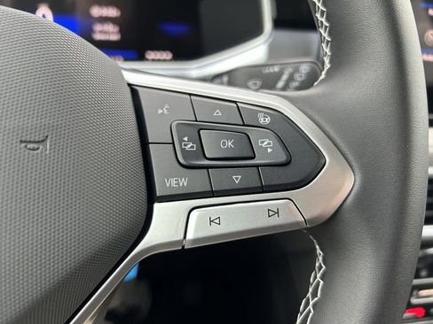 New 2026 Volkswagen Taos SE AWD/4WD image 17
