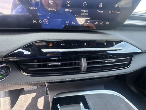 New 2026 Buick Enclave Sport Touring w/ Power Package image 18