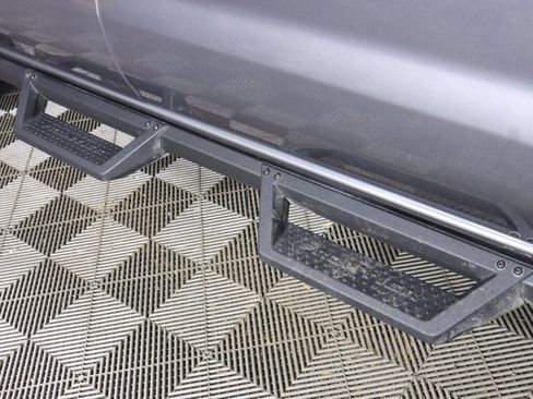 Used 2022 Nissan Frontier PRO-4X w/ Pro-4X Premium Package image 46