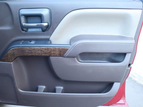 Used 2018 Chevrolet Silverado 1500 LT w/ All Star Edition image 24