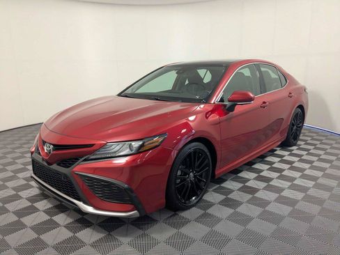 Used 2022 Toyota Camry XSE w/ Driver Assist Package FWD image 2