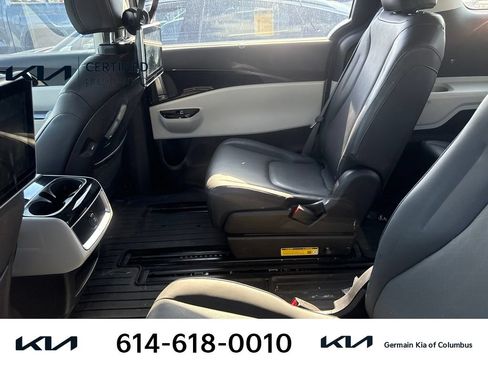 Certified 2024 Kia Carnival EX FWD image 9