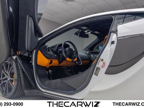 Used 2016 McLaren 570S Coupe RWD image 42