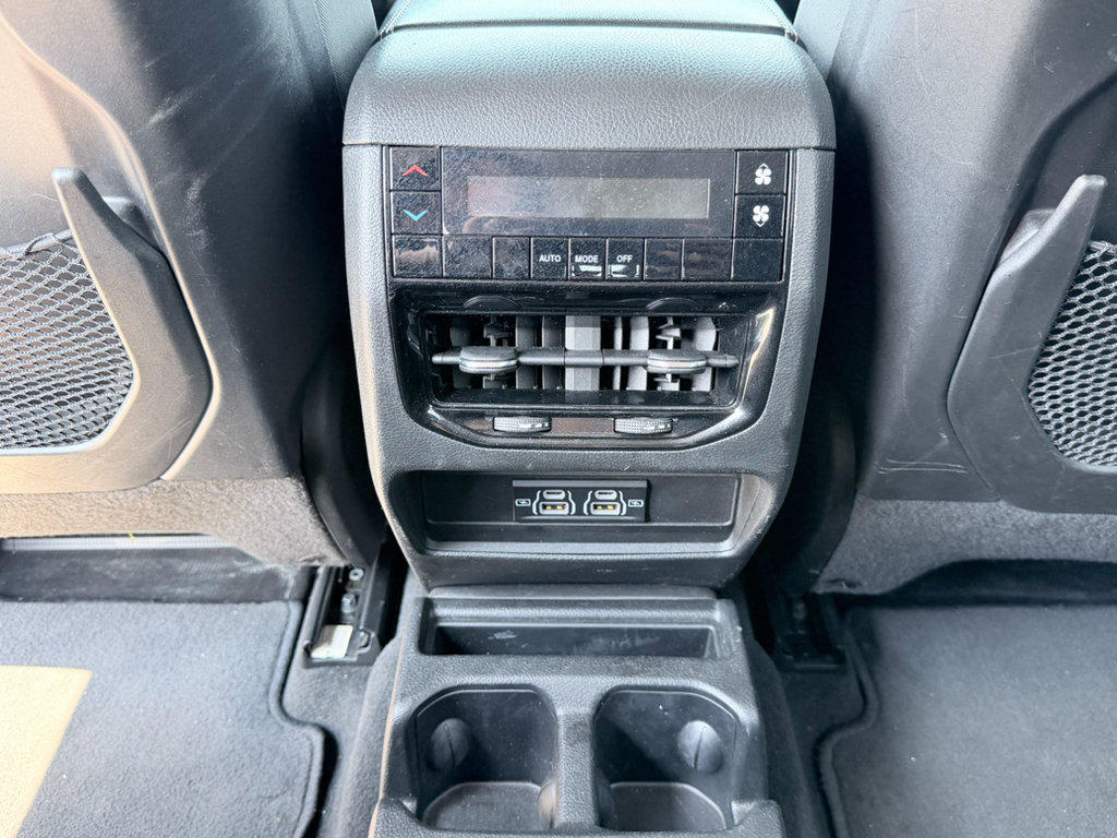 Used 2023 Jeep Grand Cherokee L Laredo RWD image 27