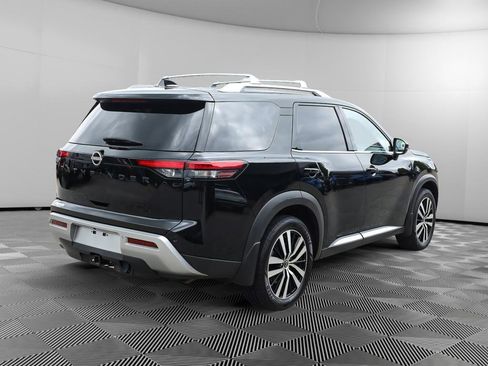 Used 2023 Nissan Pathfinder Platinum AWD/4WD image 7
