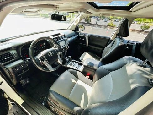Used 2015 Toyota 4Runner 4WD image 8