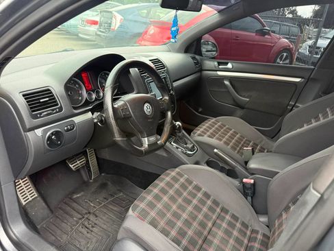 Used 2008 Volkswagen GTI 4-Door FWD image 17