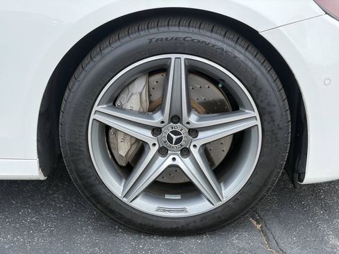 Used 2017 Mercedes-Benz E 300 4MATIC image 9