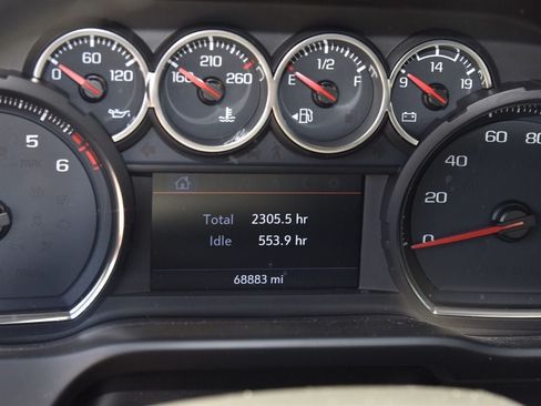 Used 2020 Chevrolet Silverado 1500 LT Trail Boss AWD/4WD image 8
