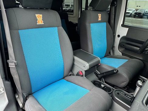 Used 2010 Jeep Wrangler Unlimited Sport image 10