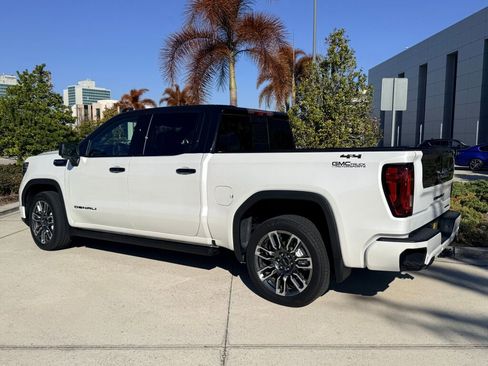 Used 2024 GMC Sierra 1500 Denali Ultimate image 2