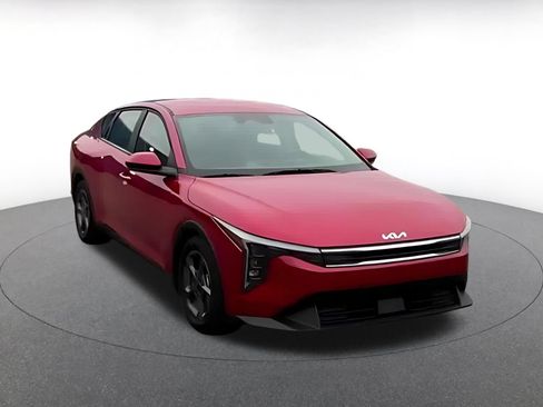 Used 2025 Kia K4 FWD image 9