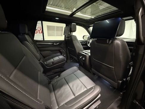 Used 2021 GMC Yukon Denali w/ Denali Ultimate Package AWD/4WD image 7