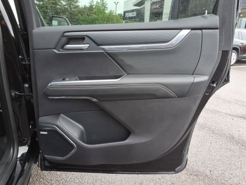 Certified 2024 GMC Acadia Elevation AWD/4WD image 28