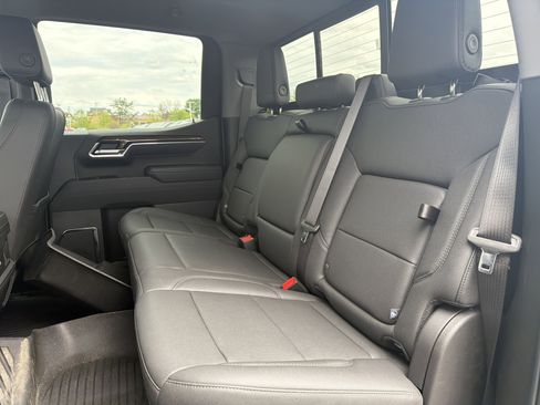 Used 2026 Chevrolet Silverado 1500 LT Trail Boss w/ LT Trail Boss Premium Package AWD/4WD image 13