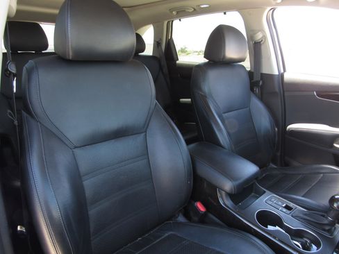 Used 2018 Kia Sorento EX w/ EX Advanced Touring Package FWD image 11