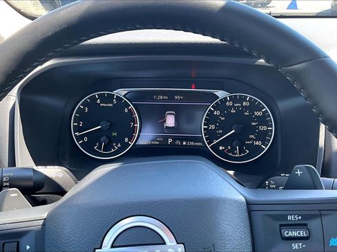 Used 2025 Nissan Rogue SV AWD/4WD image 21