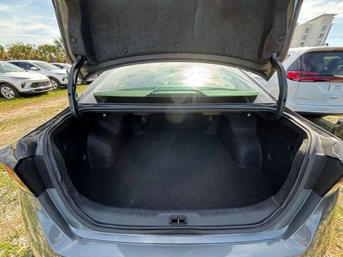 Used 2025 Nissan Altima 2.5 SV FWD image 32