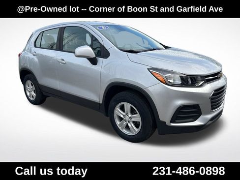 Used 2020 Chevrolet Trax LS AWD/4WD image 7