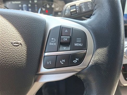 Certified 2022 Ford Explorer XLT w/ Equipment Group 202A image 23