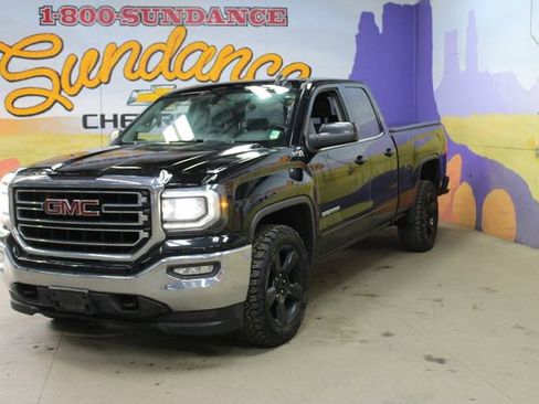 Used 2017 GMC Sierra 1500 SLE w/ Suspension Package, Off-Road AWD/4WD image 2