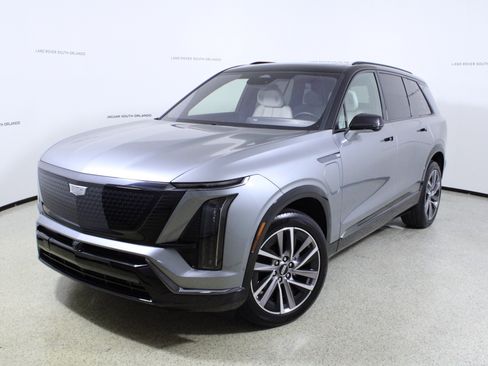 Used 2026 Cadillac Vistiq Sport image 1